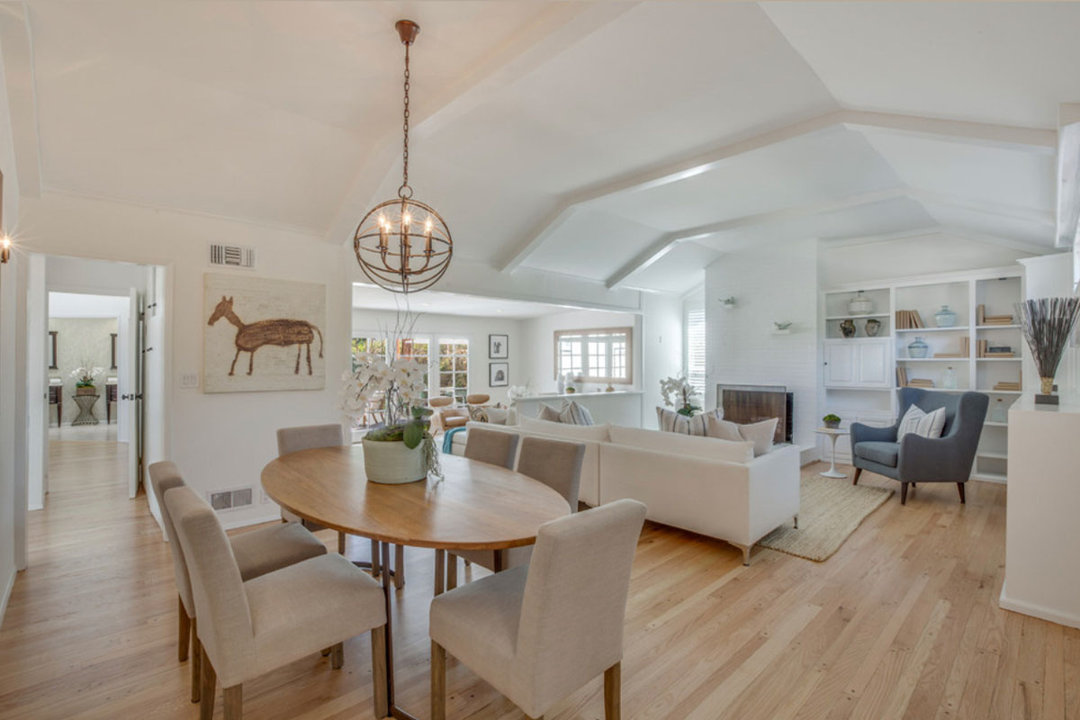 Beautiful and modern hardwood wood floors obtained through reasonable hardwood floor installation cost in Los Angeles.